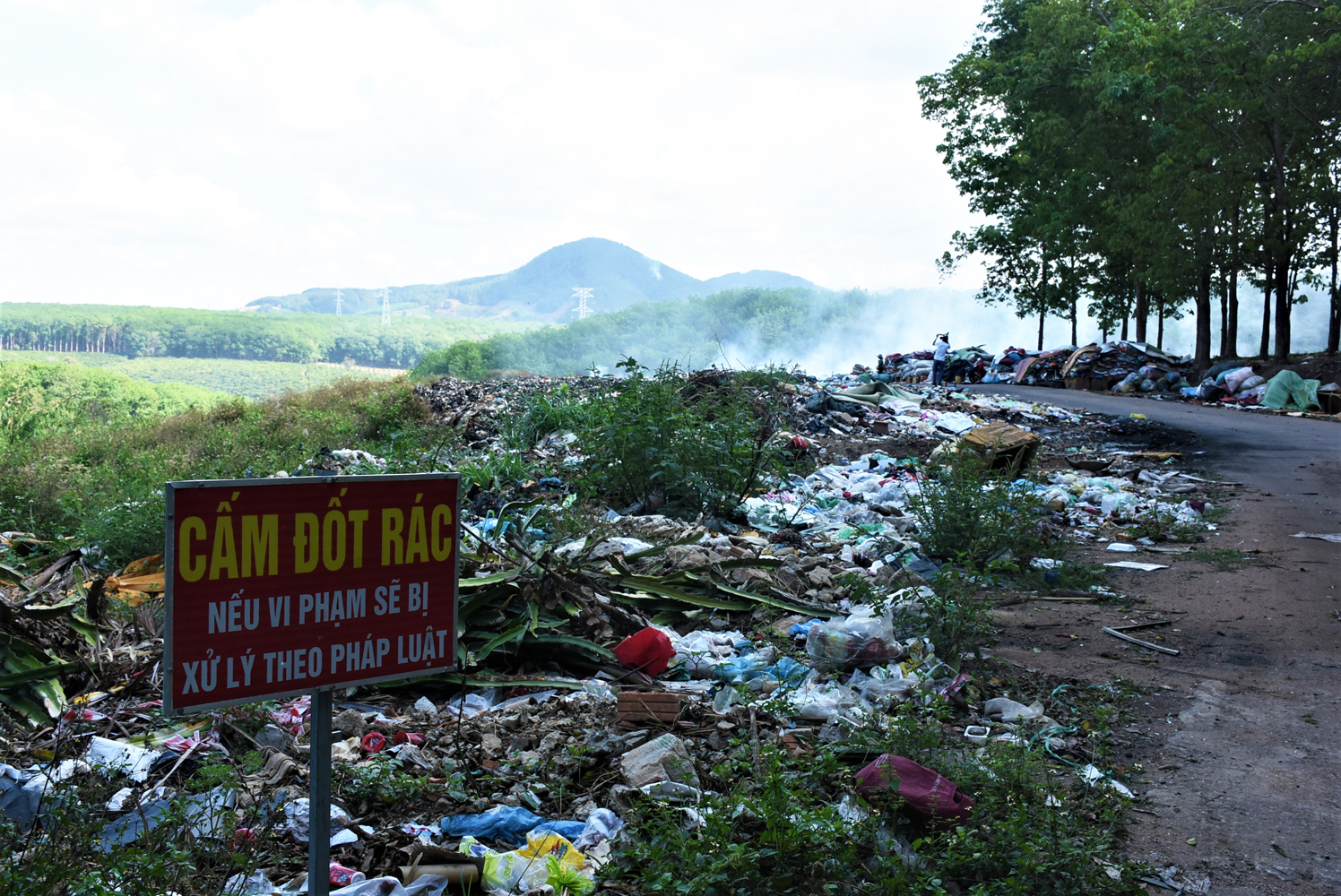 Ngọc Hồi: Dân khổ vì ô nhiễm từ bãi rác