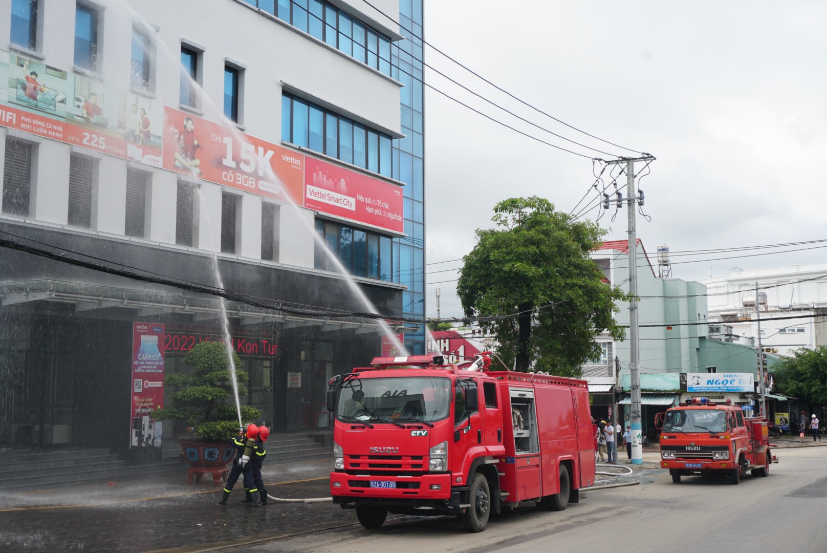 Diễn tập chữa cháy tại trụ sở Viettel Kon Tum